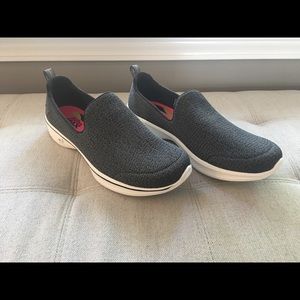 Skechers Goga Max Sneakers